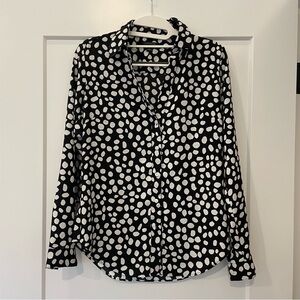 Ann Taylor Black and White Button Down Shirt XS